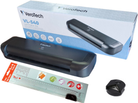 Szybki laminator A4 Verotech + Trymer + Zaokrąglacz narożników + folie (VL-540+PC100-04+PC100-00) Szybki laminator A4 Verotech + Trymer + Zaokrąglacz narożników + folie (VL-540+PC100-04+PC100-00)