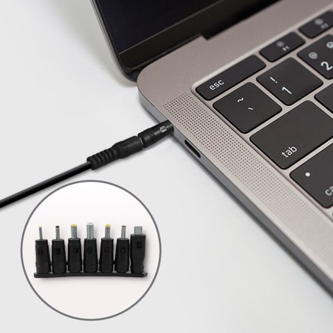 Qoltec Uniwersalny zasilacz sieciowy 15W | 5V | 3A | Kompaktowy | MultiPlug | 7 wtyczek