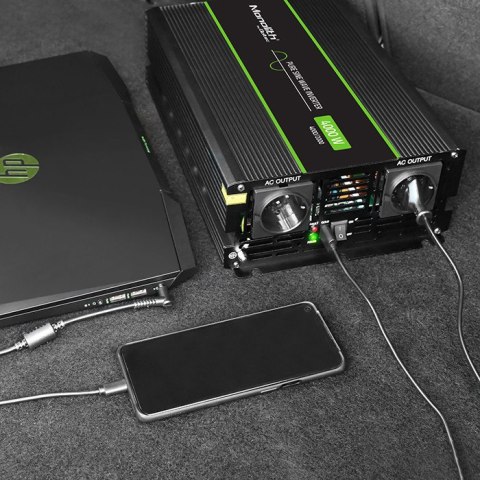 Qoltec Przetwornica napięcia Monolith | 2000W | 4000W | 12V na 230V | Czysty Sinus