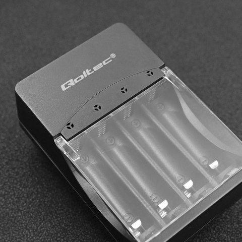 Qoltec Ładowarka do akumulatorków Ni-MH typu R03 AAA R6 AA