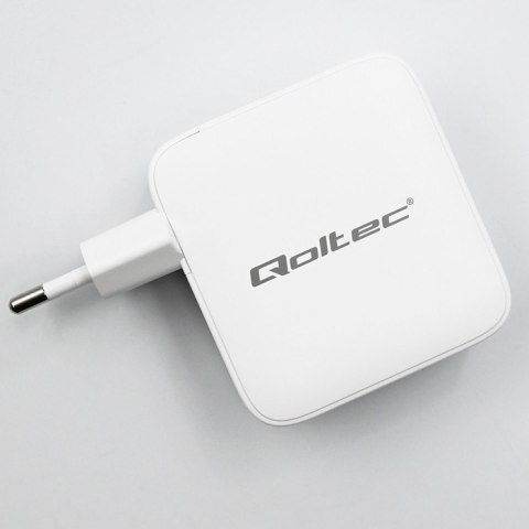Qoltec Ładowarka sieciowa 140W GaN | 5-20V | 2.5-5A | 3 x USB-C PD | 1 x USB QC 3.0 | Laptop | Smartfon | Biała