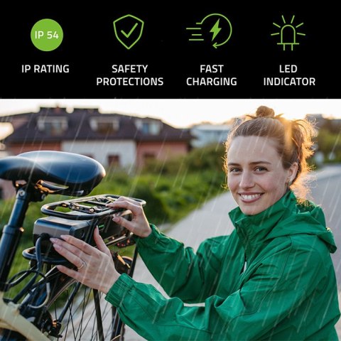 Qoltec Szybka Ładowarka do roweru skutera elektrycznego 36V | 42V | 2A | 5.5*2.1 | wodoodporna +kabel zasilający