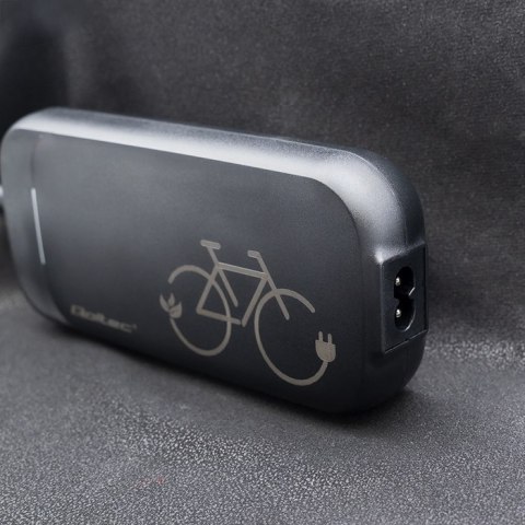 Qoltec Szybka Ładowarka do roweru skutera elektrycznego 36V | 42V | 2A | 5.5*2.1 | wodoodporna +kabel zasilający