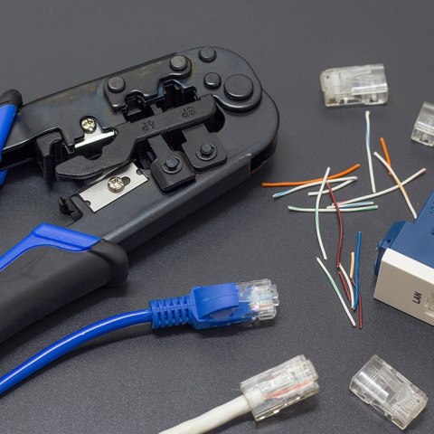 Qoltec Kabel Patchcord sieciowy skrętka UTP | CAT6 | High speed 1Gb/s | LAN | 50m | czarny