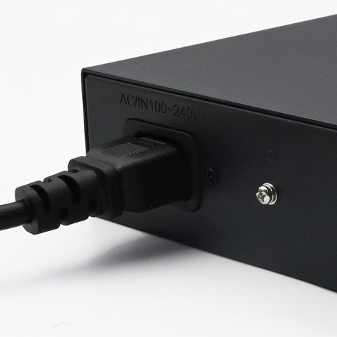 Qoltec Przełącznik sieciowy SWITCH Gigabit Ethernet PoE | 16x RJ45 | 2x SFP | 1000 Mb/s