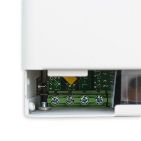 Qoltec Hybrydowy inwerter solarny Off-Grid 3500kW | 100A | 24V | MPPT | Sinus | opcja Wi-Fi | Power Factor 1.0