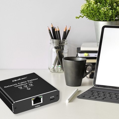 Qoltec Rozdzielacz Splitter Ethernet mini SWITCH 1x3 RJ45 | 1000Mb/s | USB-C | Aluminium